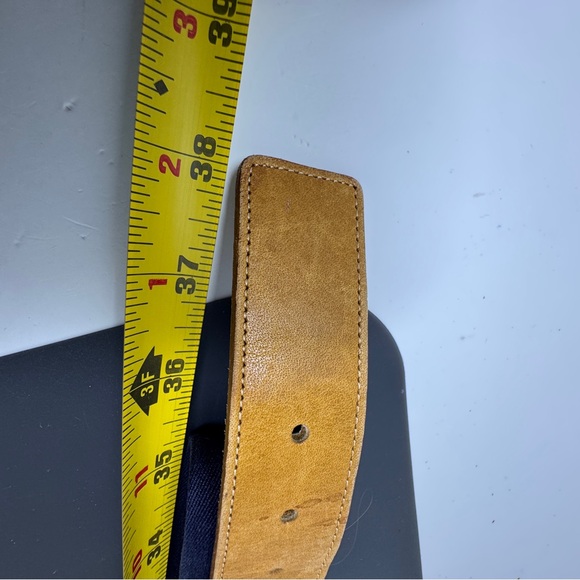 Coach spring belt measures 38 inches - Picture 8 of 8